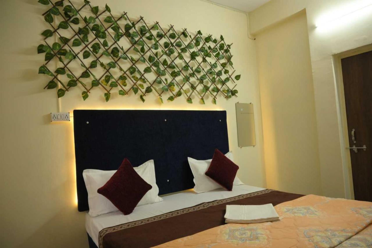 Hotel O Pop Hotel Blue Star Bhilai ภายนอก รูปภาพ