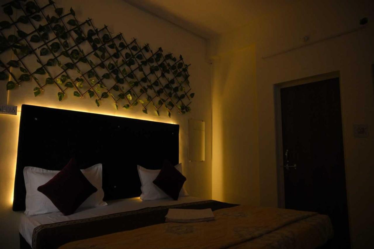 Hotel O Pop Hotel Blue Star Bhilai ภายนอก รูปภาพ